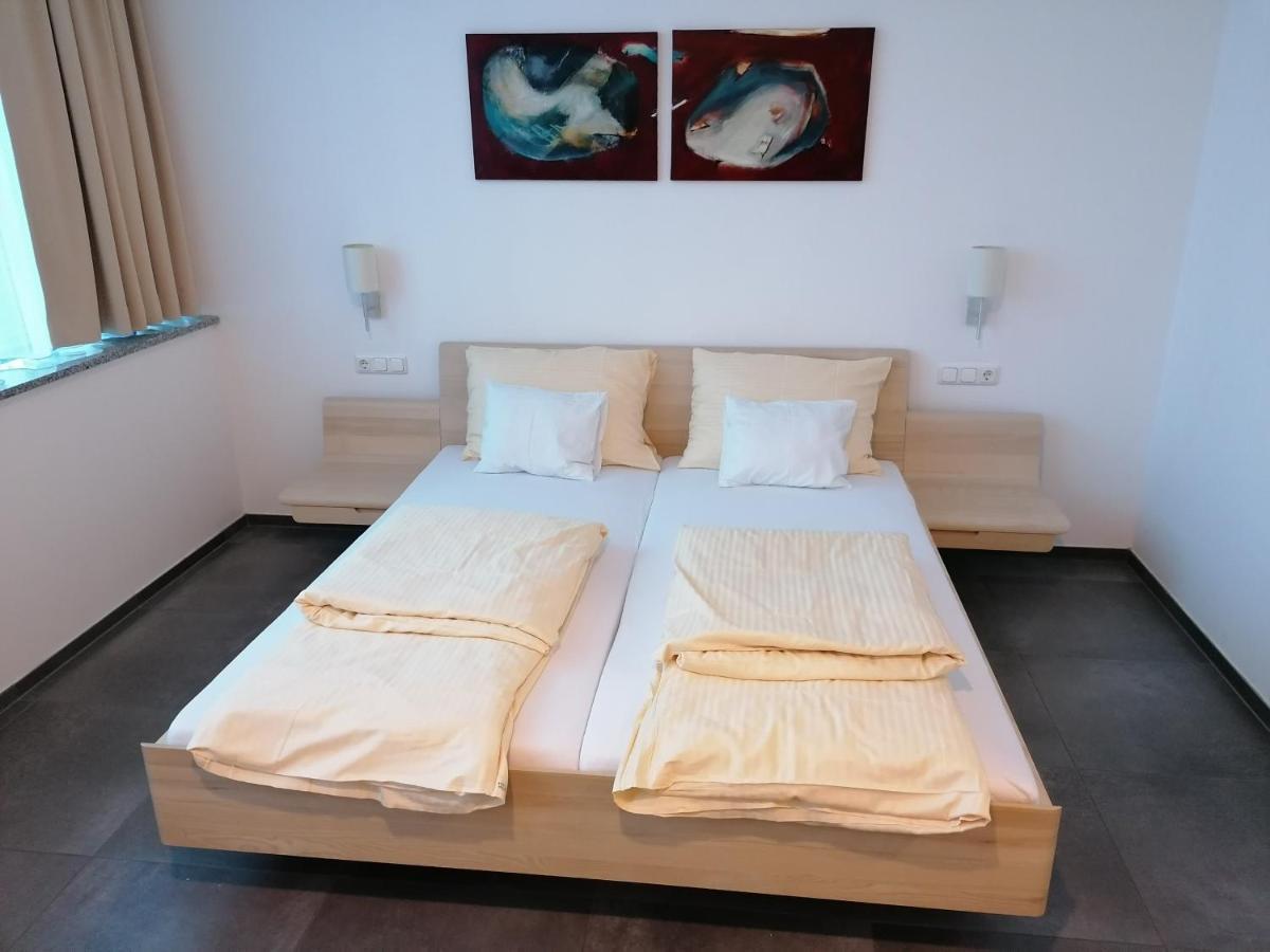 Turmoel Hotel Allhaming Zewnętrze zdjęcie
